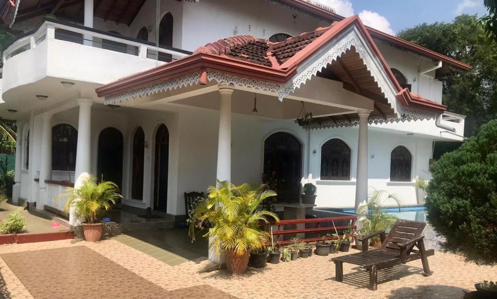 Kingz And Queenz - Negombo Exterior foto